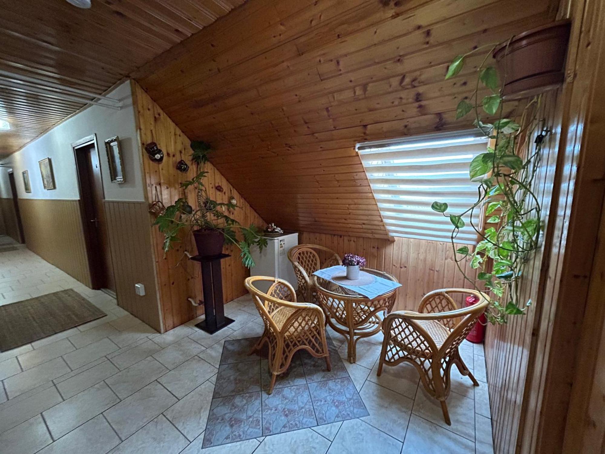 Hotel Toth Vendeghaz Bük Exteriér fotografie