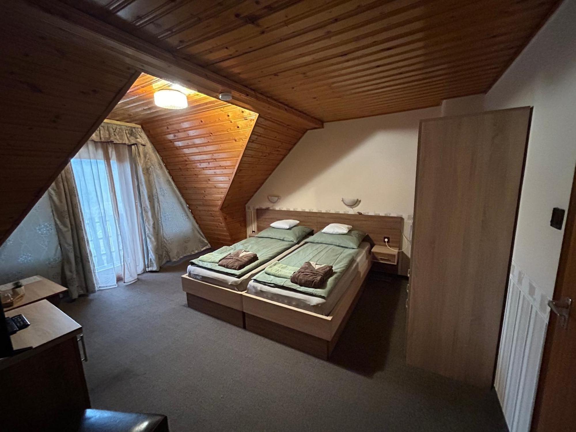 Hotel Toth Vendeghaz Bük Exteriér fotografie