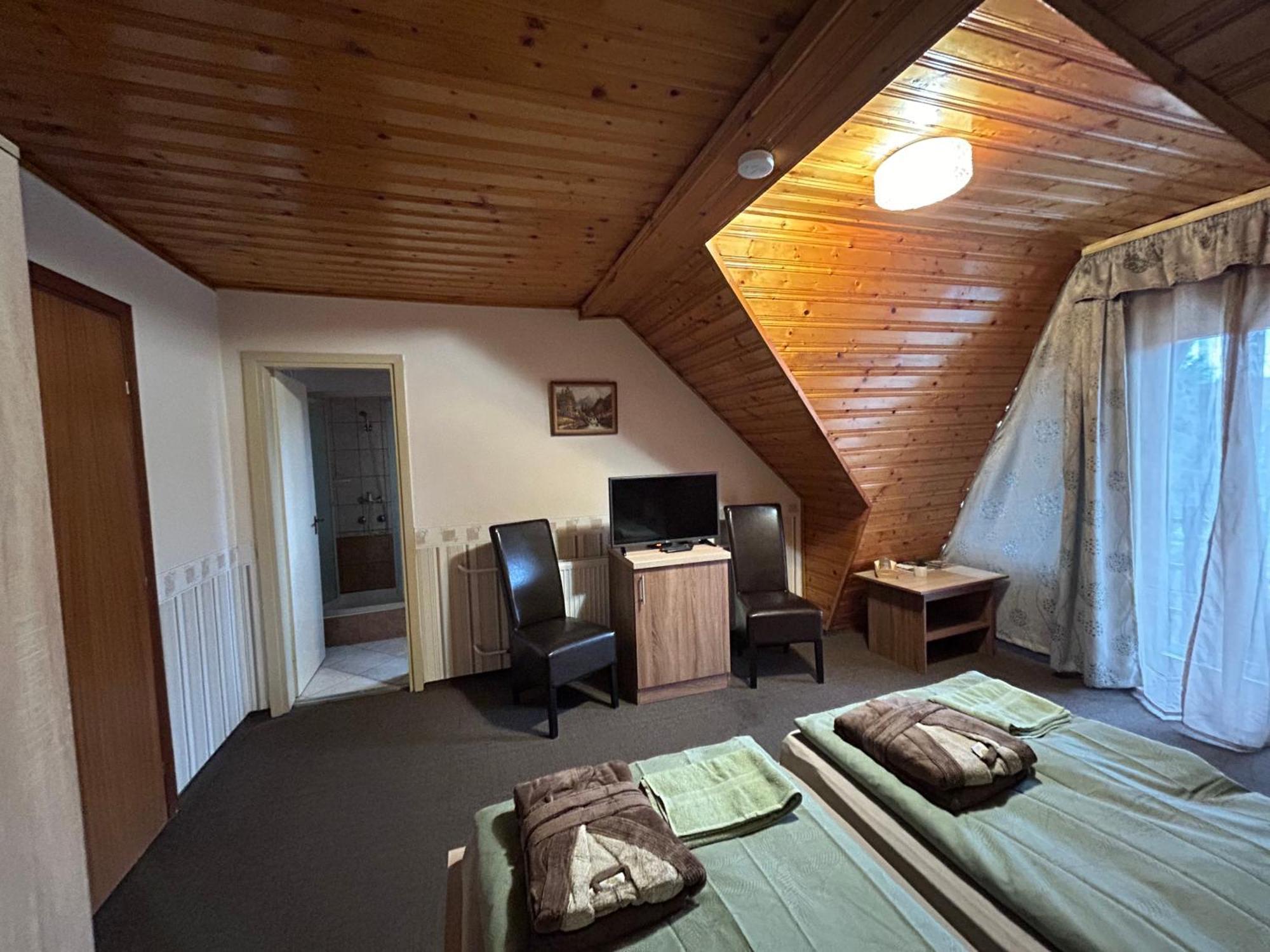 Hotel Toth Vendeghaz Bük Exteriér fotografie